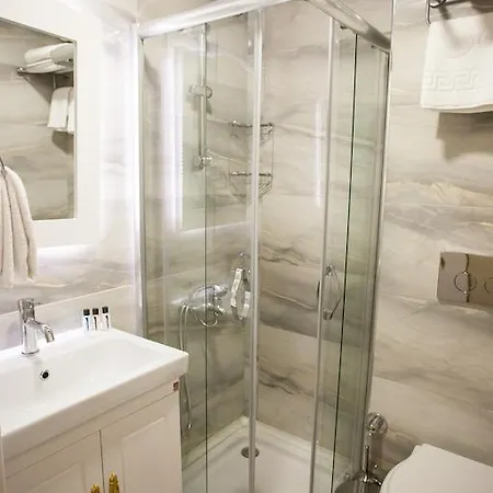 Istanburg Efes Hotel 2*