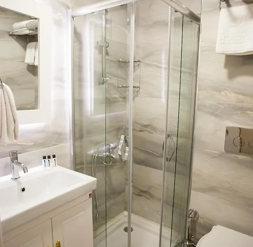 Istanburg Efes מלון 2*